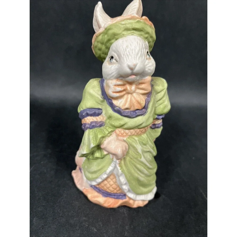 Vintage Pair Of‎ Ceramic Mr. & Mrs. Rabbit Bunny Figurine 5.5” Tall Easter Decor